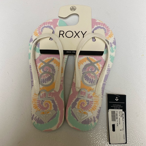 2 for $20 🌸 NWT Roxy Sandals - Picture 1 of 3